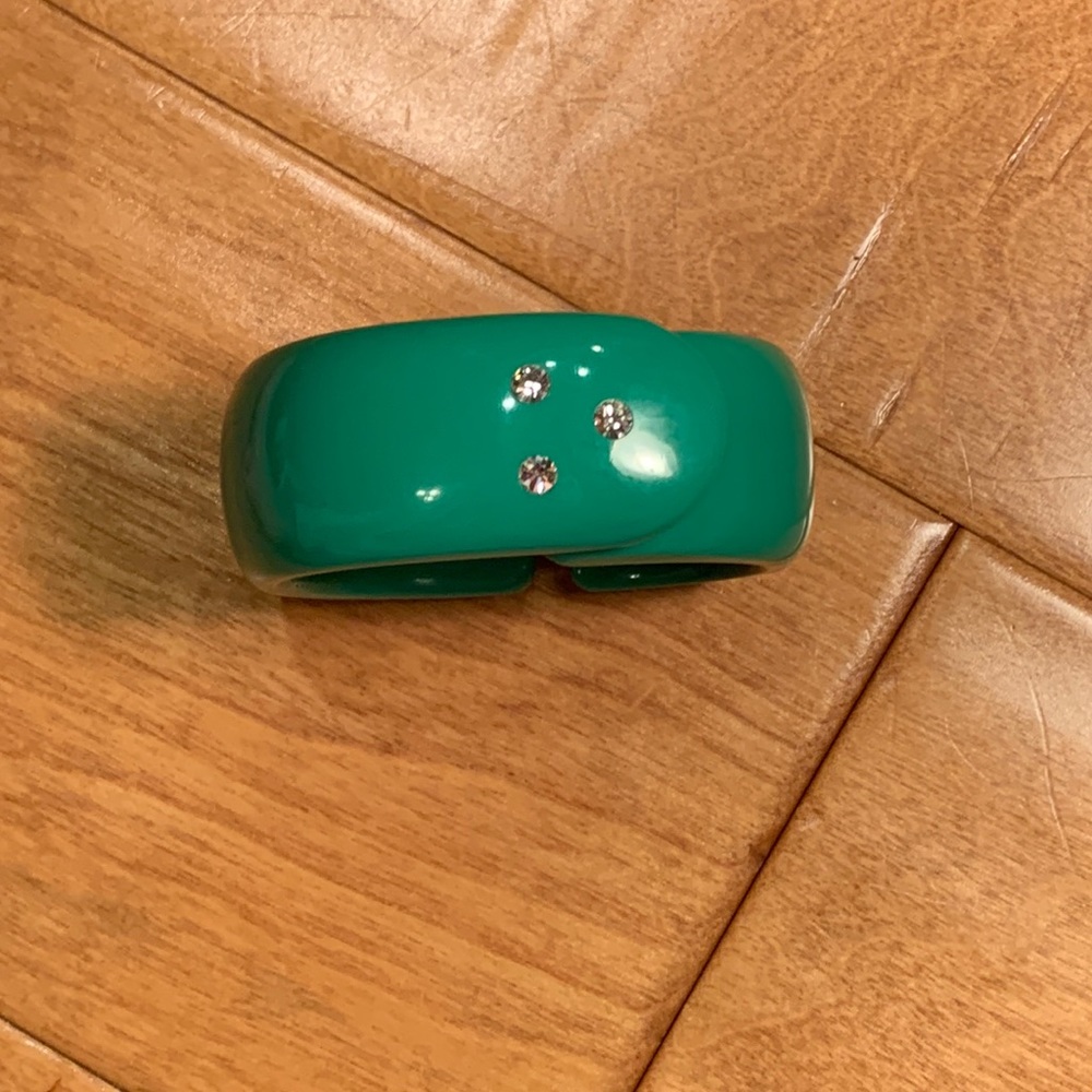 NWT green chunky bangle bracelet